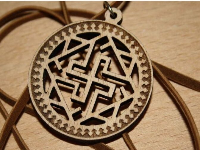 Eslaviar amuletoa dirua erakartzeko